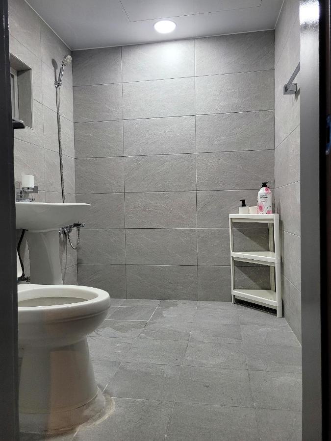 Good Guesthouse Сеул Экстерьер фото