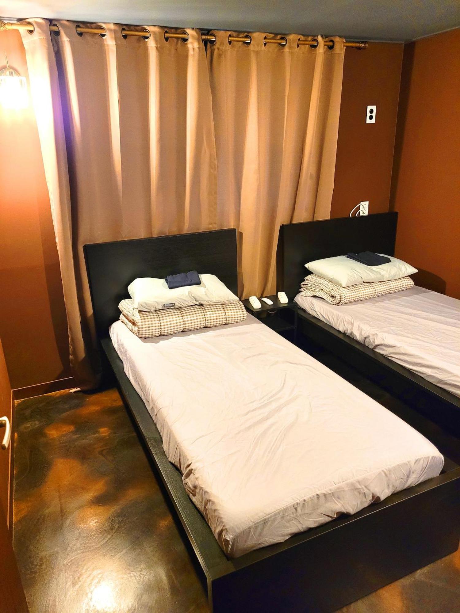 Good Guesthouse Сеул Экстерьер фото